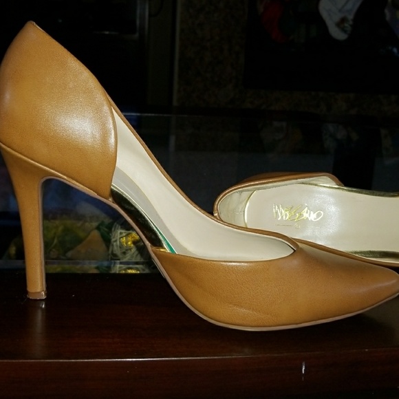Shoes - Picture 2 of 5